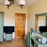 Lakowa Bed and Breakfast