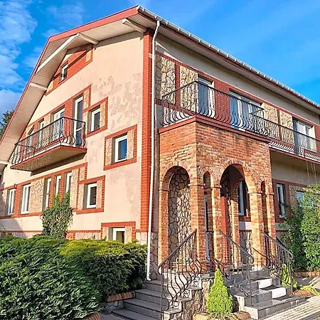 Lakowa Bed & Breakfast 3*