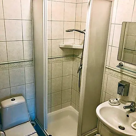 Bed & Breakfast Lakowa 3*