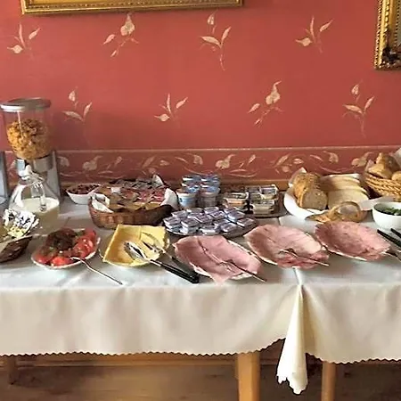 Lakowa Bed & Breakfast