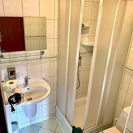 Lakowa Bed & Breakfast 3*
